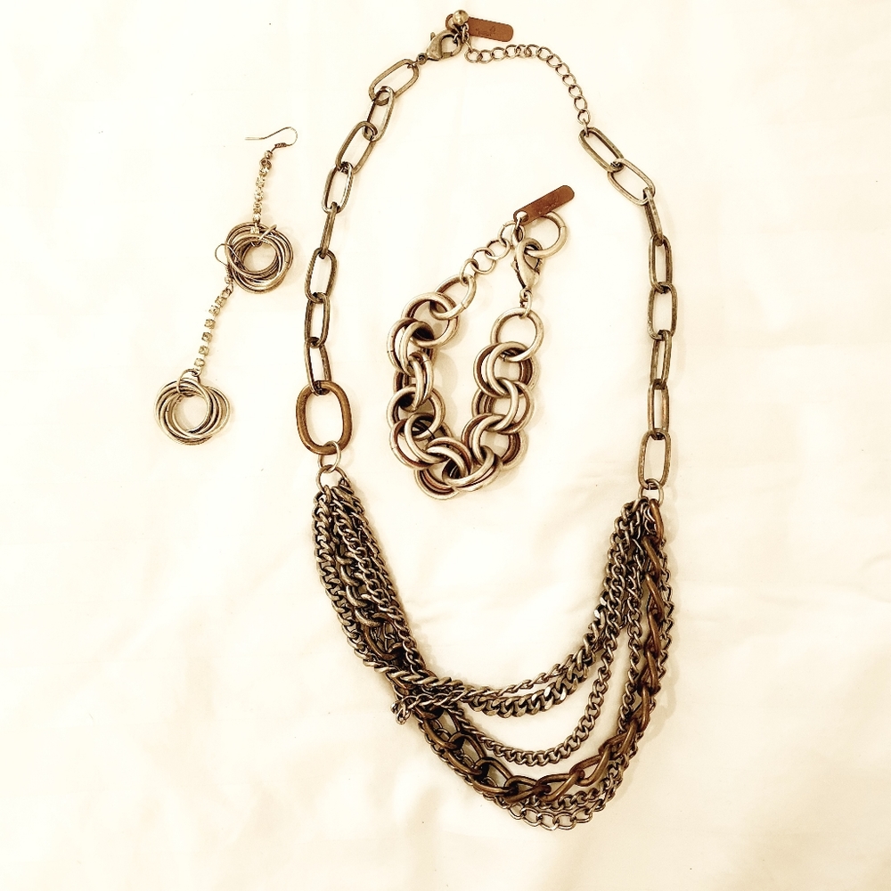 Perch Brand Jewelry Set